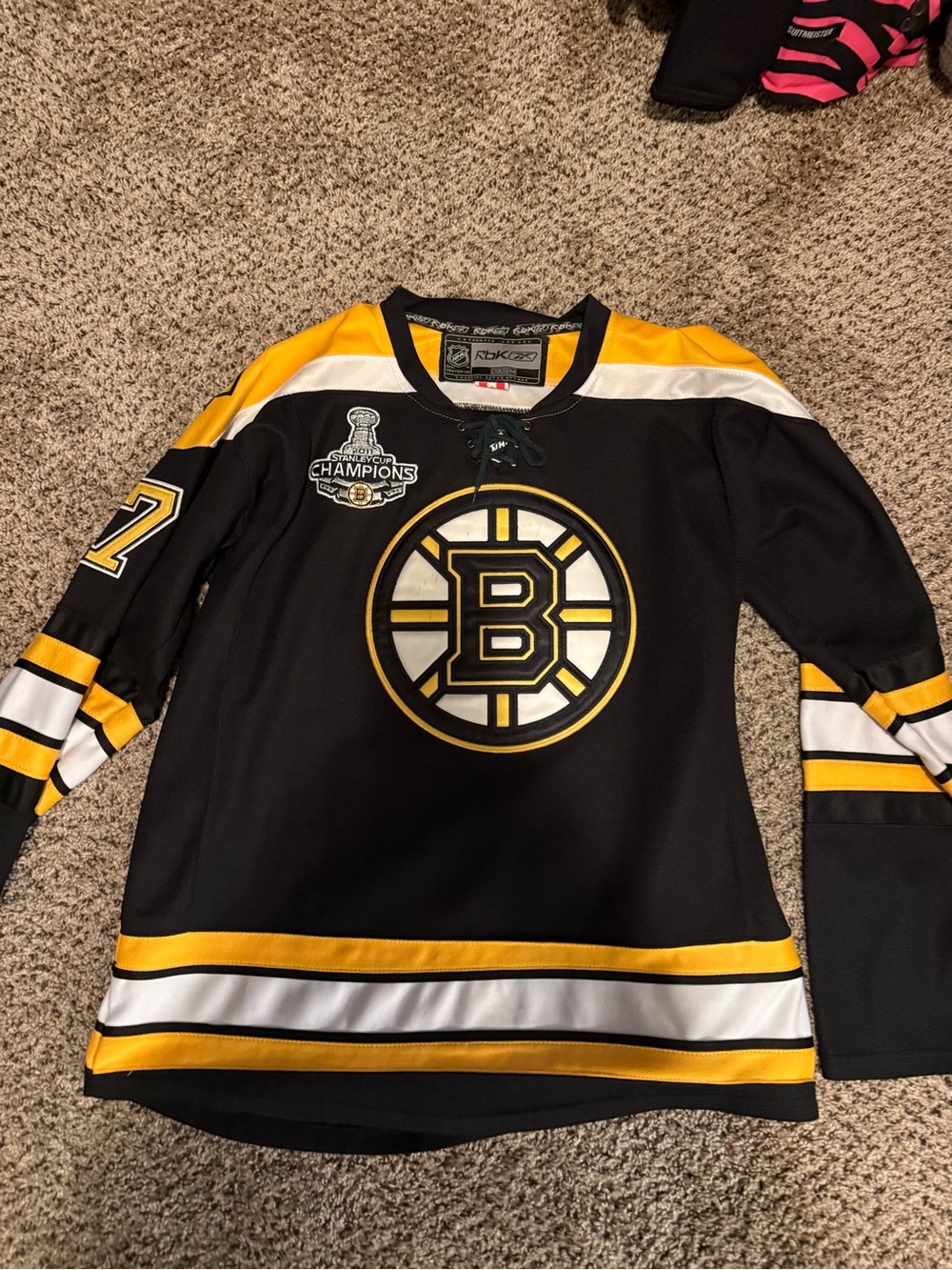 Boston Bruins- Milan Lucic Jersey